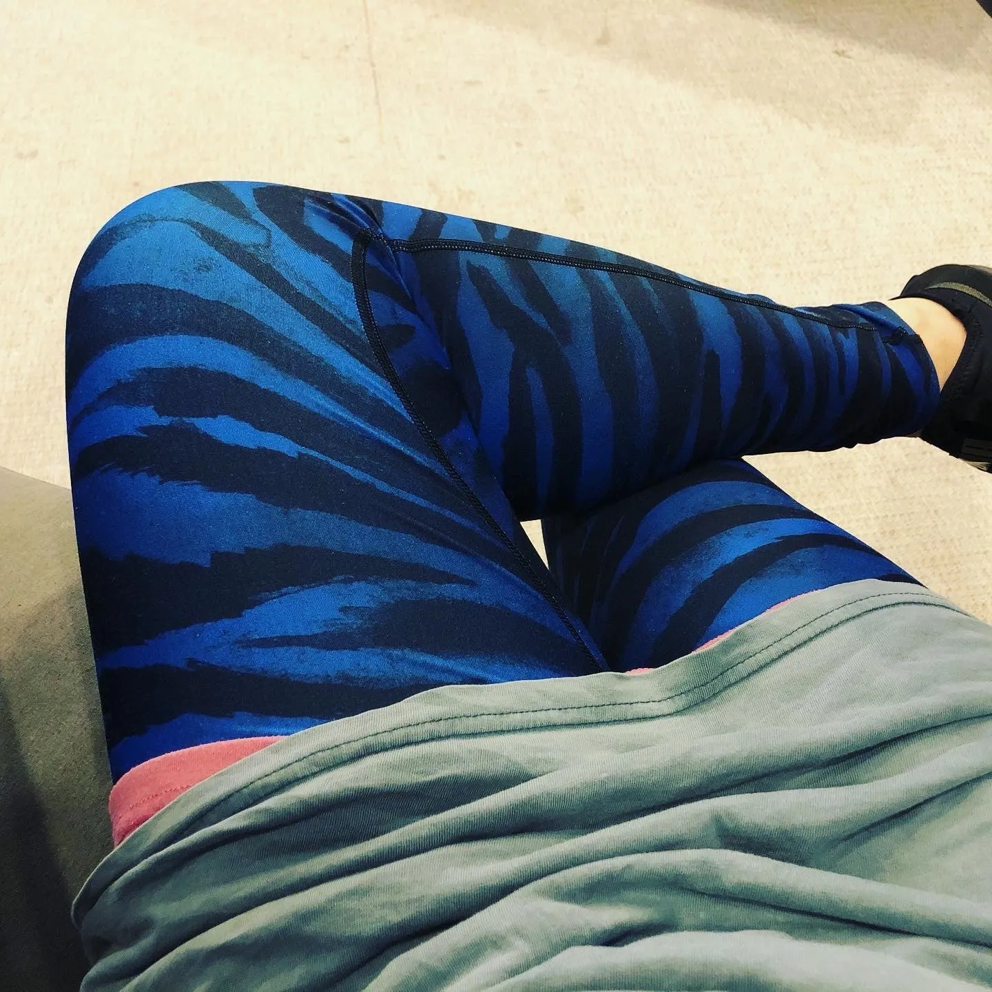 Blue Tiger Striped Yoga Leggings, Animal Print Women's Long Fitness Gym Pants-Made in USA/EU